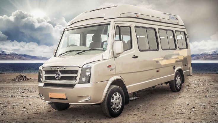 17 seater bus on rent in Pune